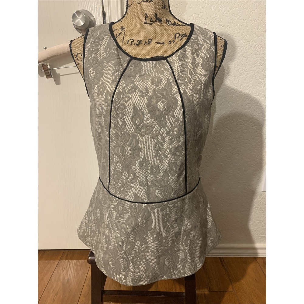 anthropologie Weston wear fancy women's top blouse medium gray floral pattern